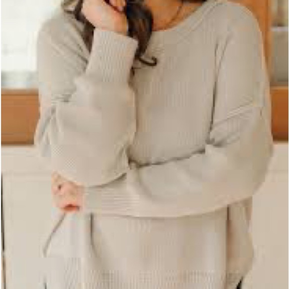 Carly Jean Cynthia Sweater Grey